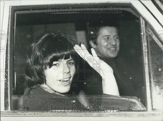 1969 Press Photo Annie Famose in Fred Mela's Car - Historic Images