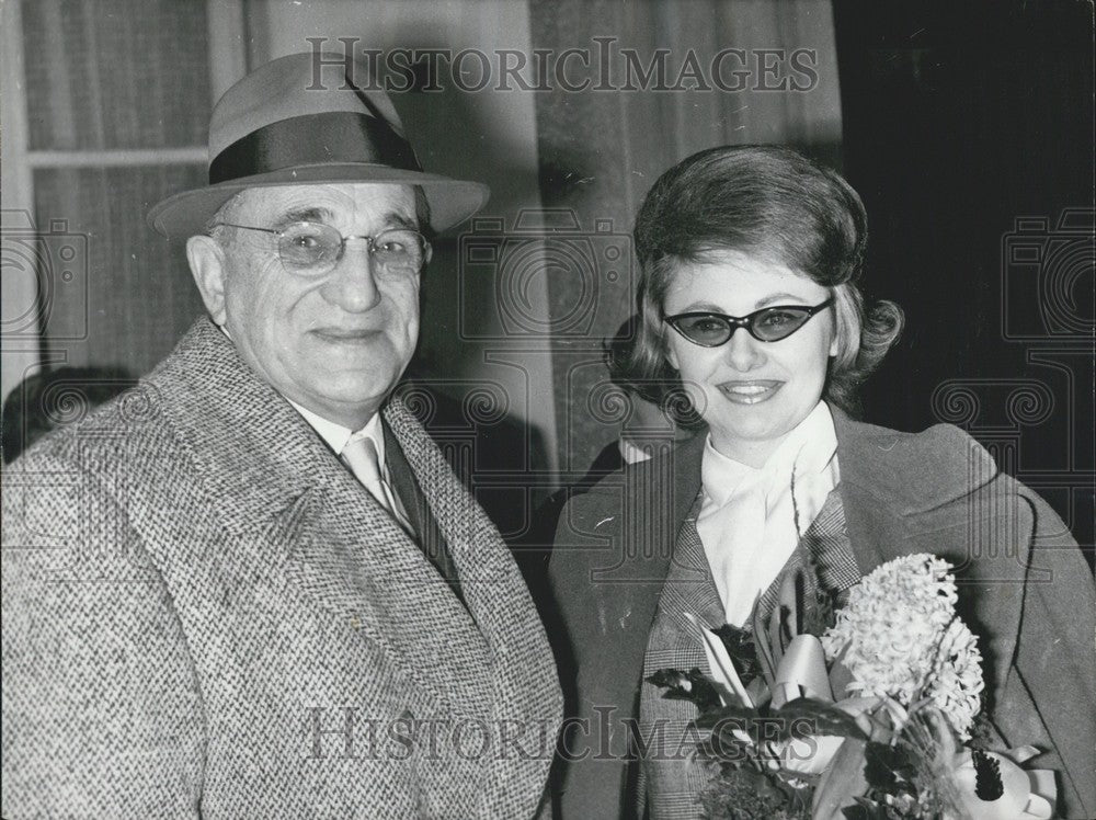 1962 Press Photo Actor Charles Vanel &amp; New Wife Arlette Bailly Leave City Hall-Historic Images