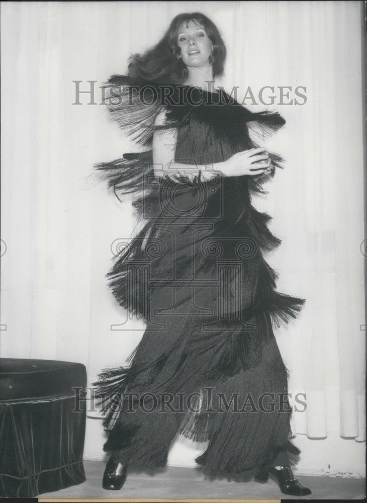 1969 Munich Fashion. Wunderlich House. Mockup "Hair." - Historic Images