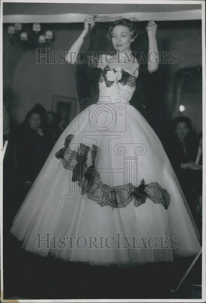 Press Photo "Arachnee." Evening Dress of white georgette with Spanish lace,-Historic Images