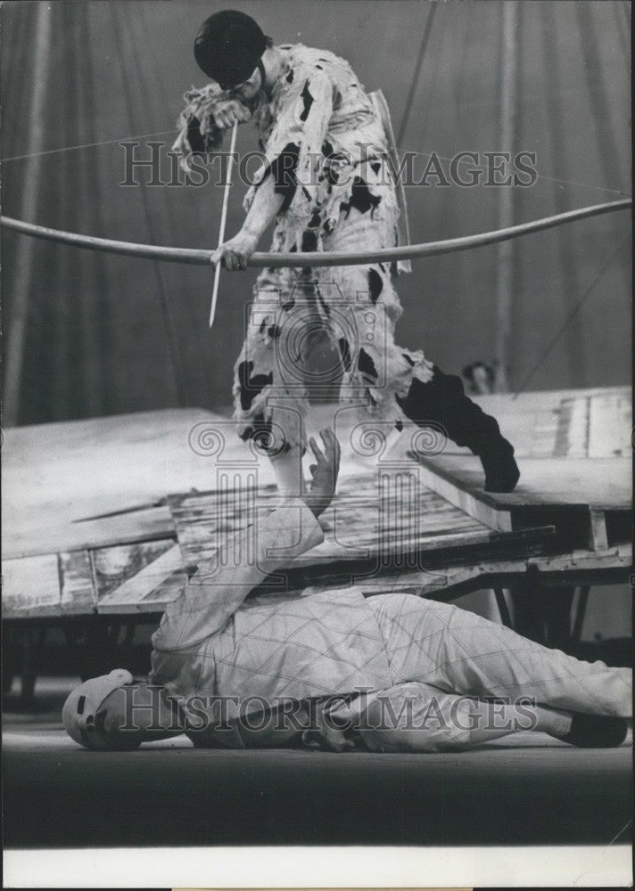1968 Press Photo Actors Helmut Griem and Martin Benrath. Philoctetes Play. - Historic Images