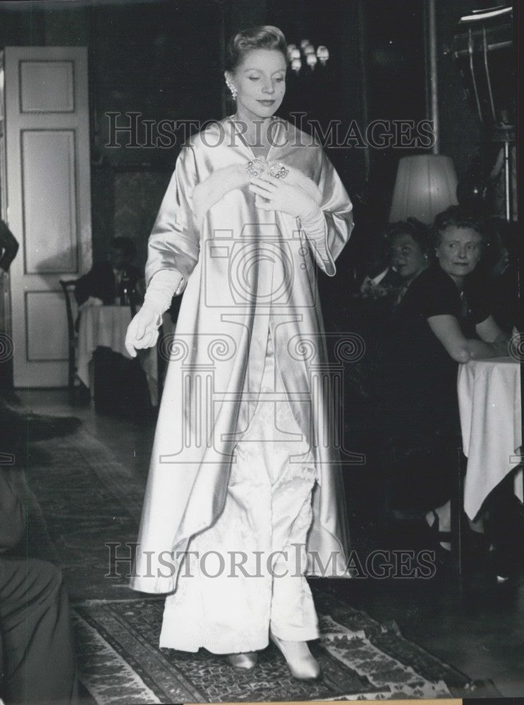 1956, Fashion Designer Heinz Schulze-Varell. Munich. "Rivalen" mockup - Historic Images