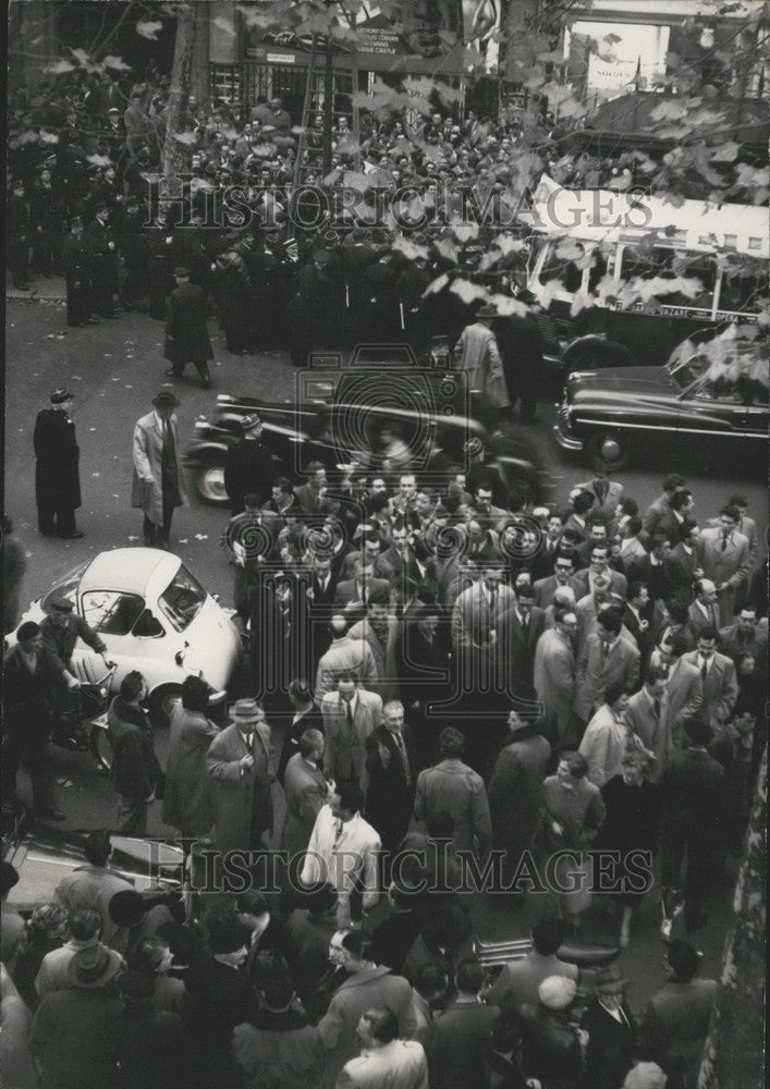 1954 Press Photo Civil Servants Place de L&#39;Opera Meeting Paris-Historic Images