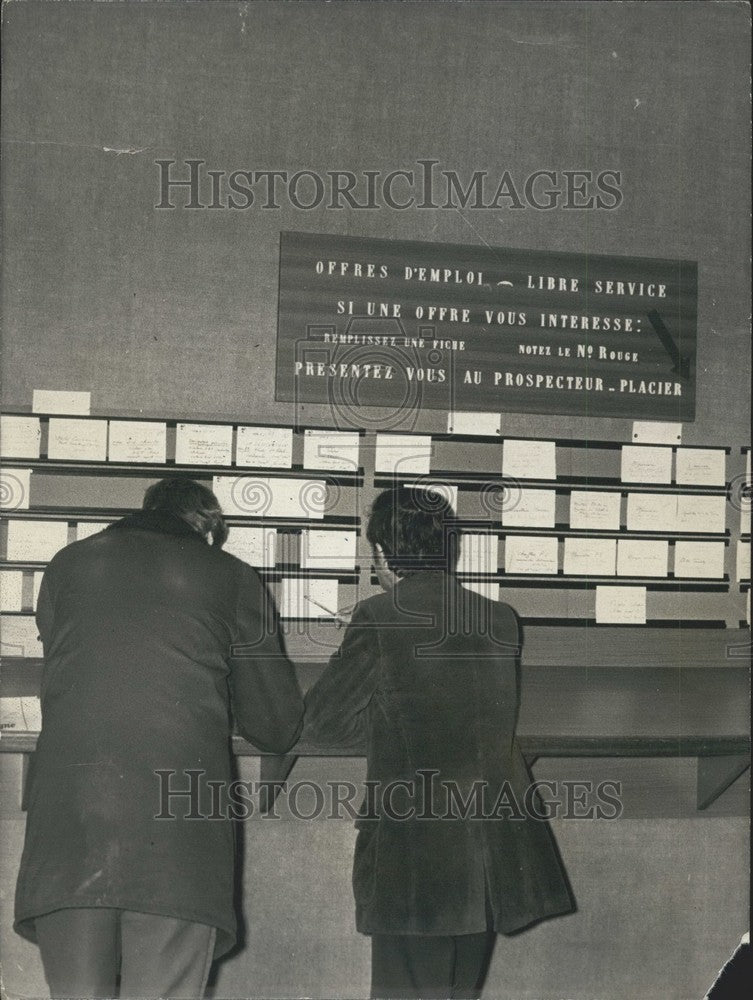 Press Photo Men Fill Out Forms Unemployment Office France - Historic Images