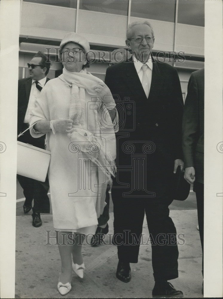 1962 Press Photo Israel&#39;s President Ben Zwi &amp; Wife Walking Orly Airport - Historic Images