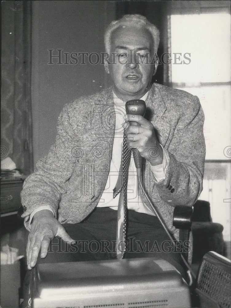 1954 Press Photo Cornelius Vanderbilt V in Hamburg.-Historic Images