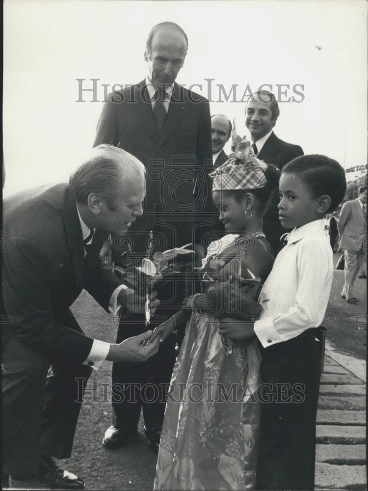 1974, Girl Gives President Ford (USA) Flowers, Lamentin Airport - Historic Images