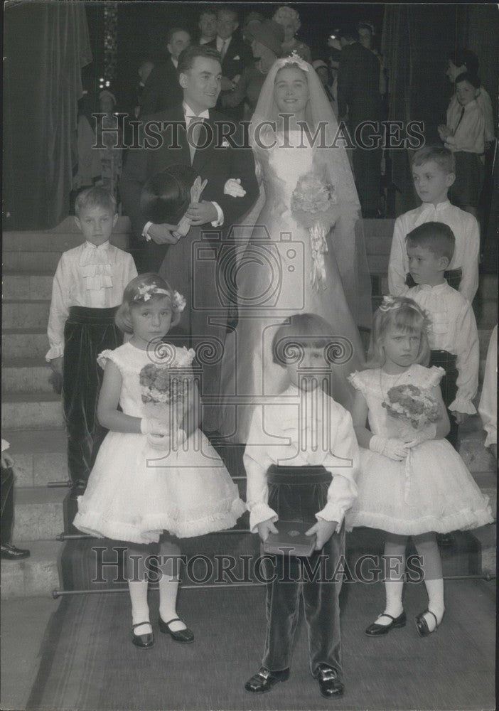 1960 Press Photo Anne de Juigne &amp; Geoffroy de la Rochefoucauld Wedding Party-Historic Images