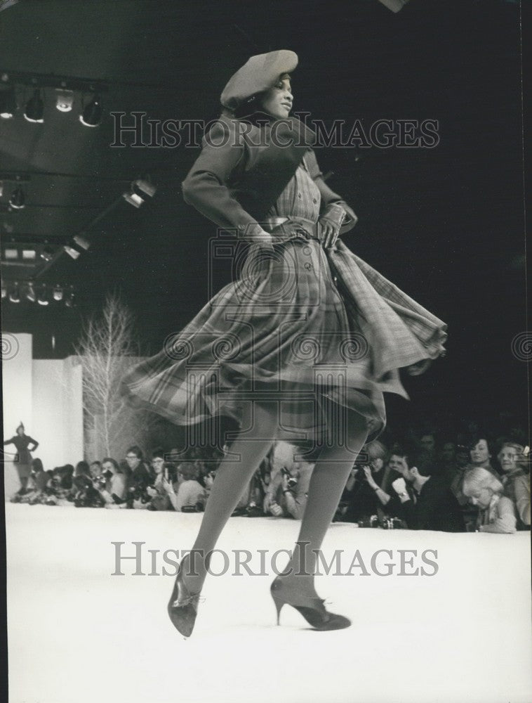 1979 Press Photo Christian Dior Model Wears Marc Bohan Design on Paris Runway-Historic Images