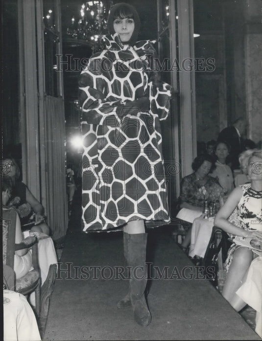 1963, Fall-Winter Chombert Giraffe Raincoat & Matching Boots - Historic Images