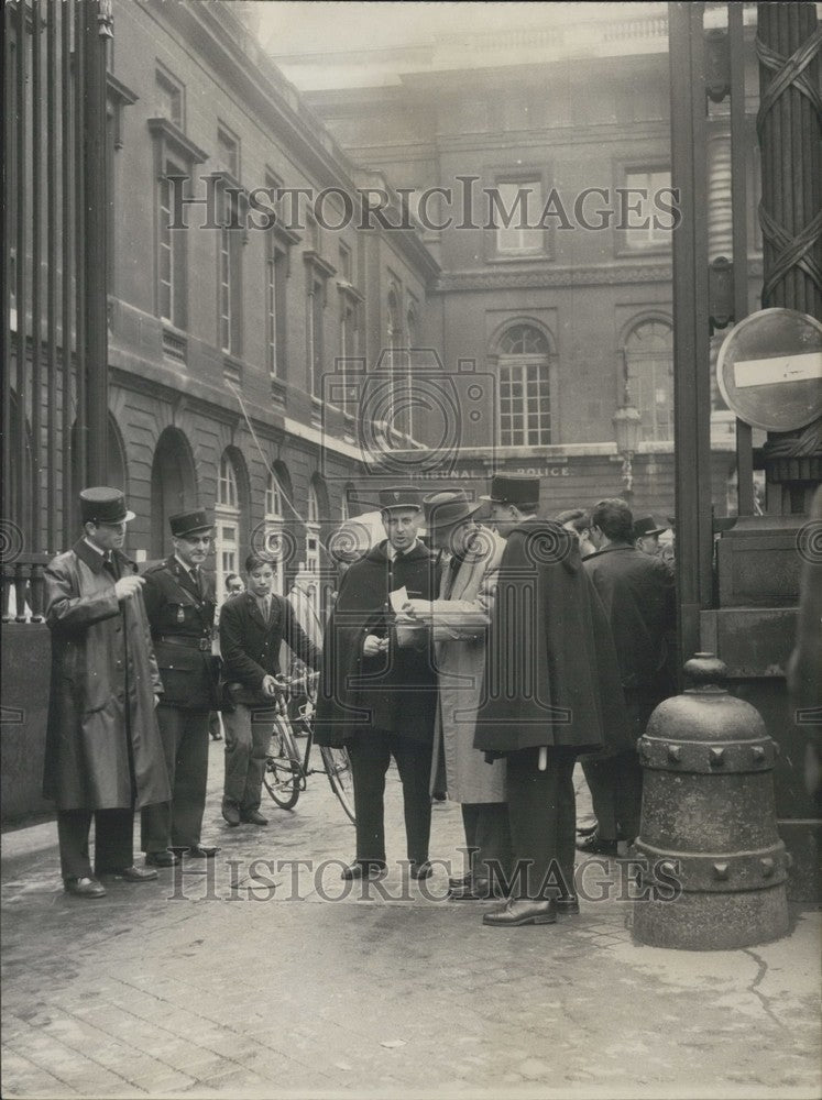 1962 Guards Check ID Outside Paris Courthouse During Salan Trial - Historic Images