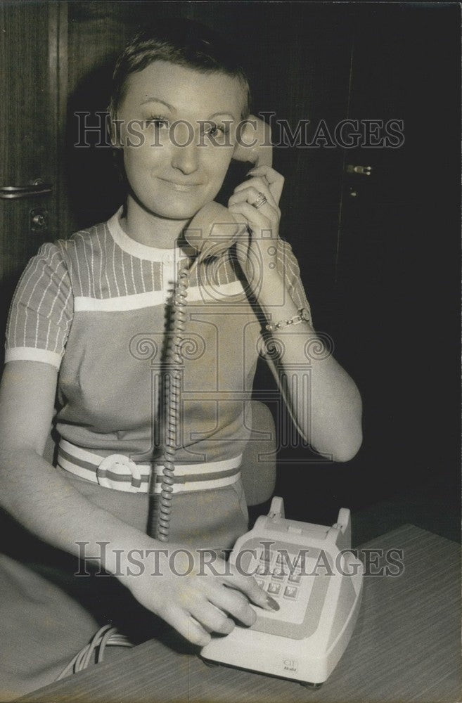 1972, Receptionist With Push Button Telephone - Historic Images