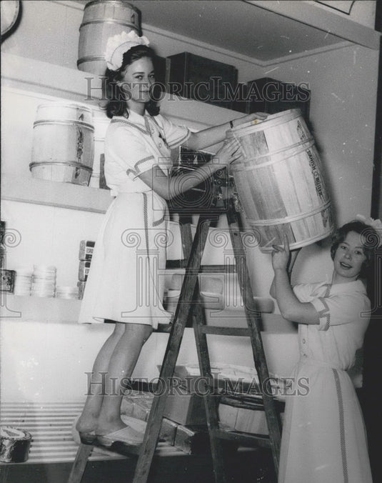 1964 International Green Week in Berlin. Denmark "Karoline" Girls. - Historic Images