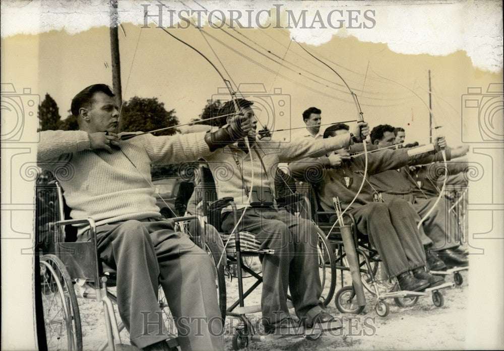 1957 Press Photo Diabled Archery Competition Contestants from England &amp; France - Historic Images