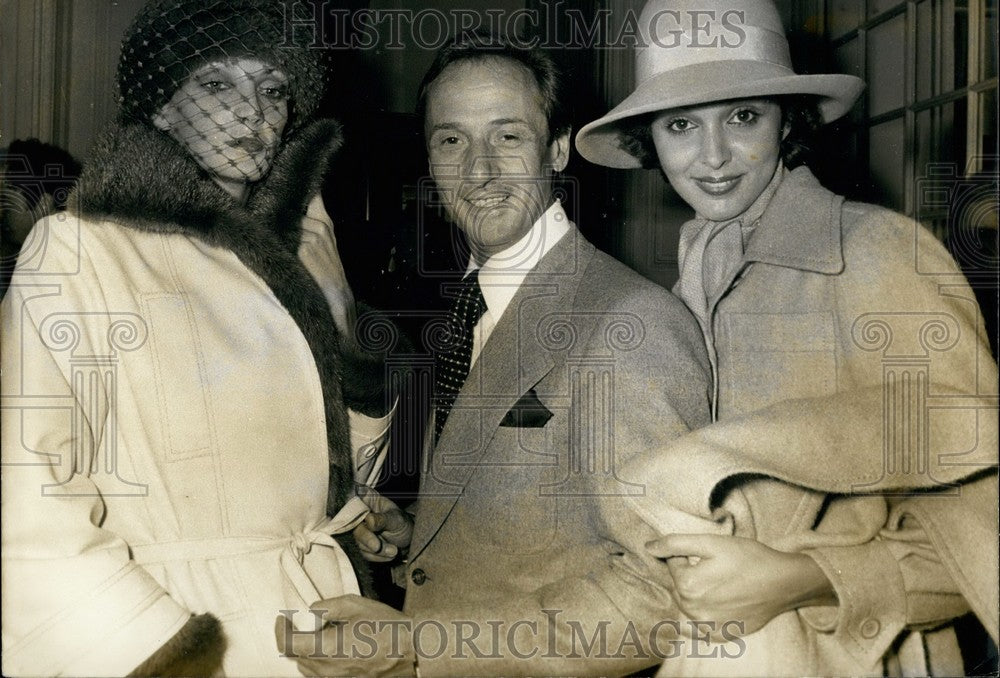 1973 Press Photo Christian Dior Models Wear New Designs with Designer Marc Bohan - Historic Images