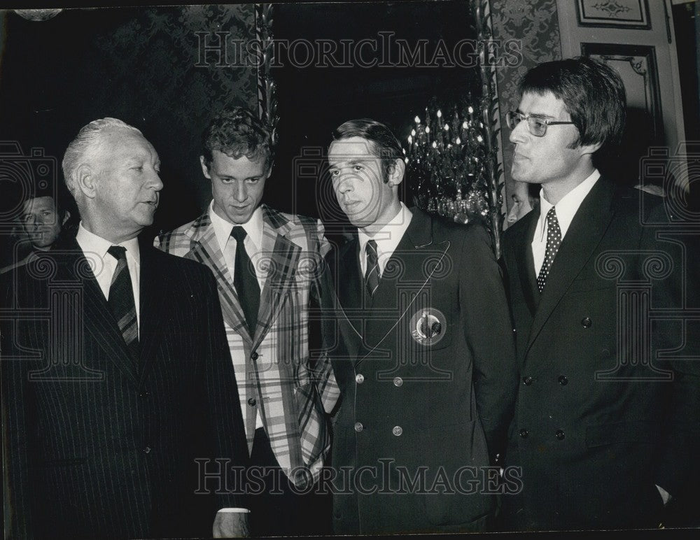 1972 Press Photo Prime Minister Pierre Messmer &amp; France&#39;s Olympic Medalists-Historic Images