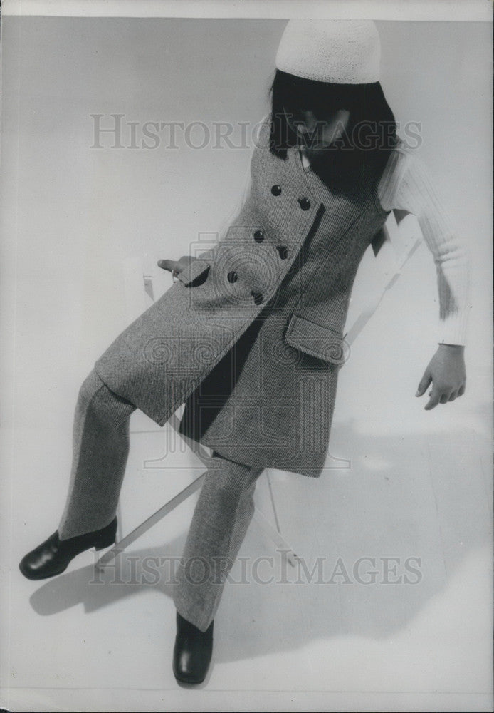 1970, Girl's Woolen Tunic & Pants Ensemble - Historic Images