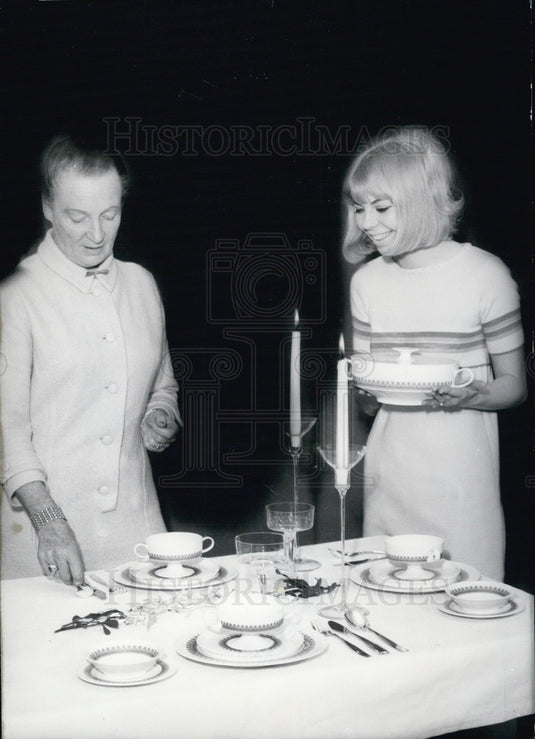 1966, Ilka Boessneck. Party Fairy." Munich." - Historic Images