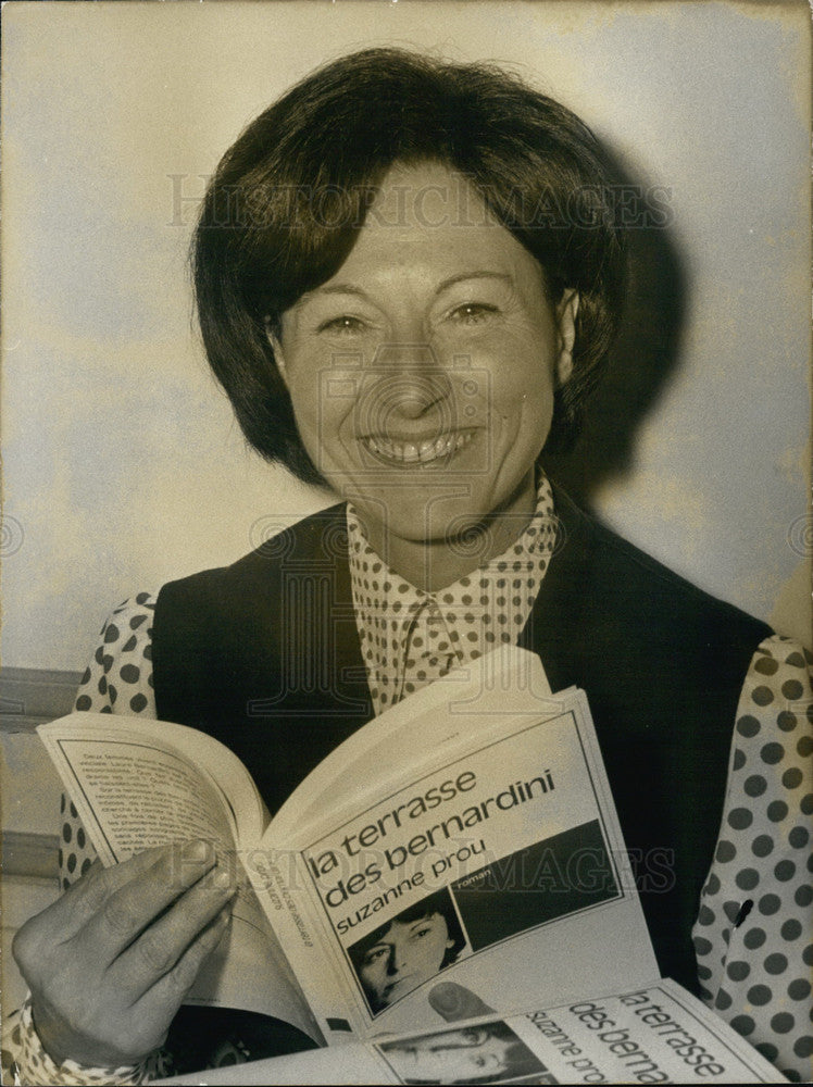 1973 Press Photo Suzanne Prou Wins Renaudot Prize for "The Bernardini Terrace"-Historic Images