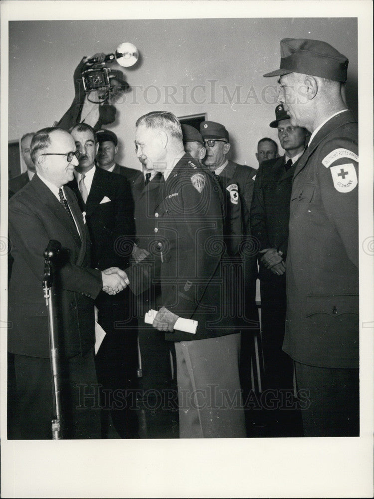 1965 Press Photo German Sick Bay for Korea. - Historic Images