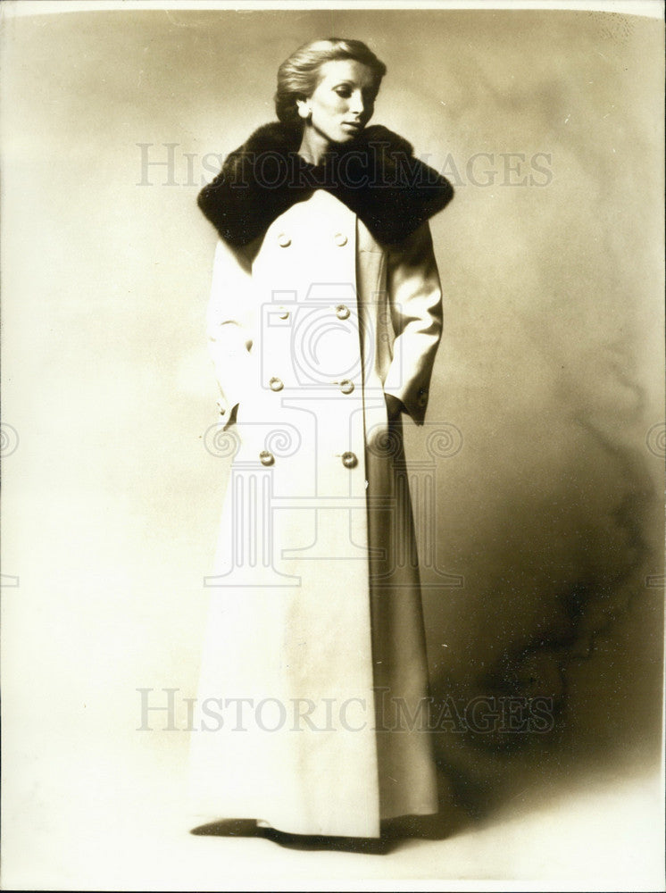 1972 Press Photo Madeleine de Rauch Evening Mink Trimmed White Wool Coat-Historic Images