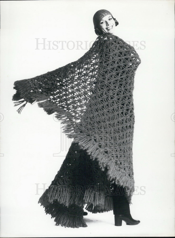 1970, Protect Yourself in Winter, Crochet or Knit Your Own Shawl - Historic Images