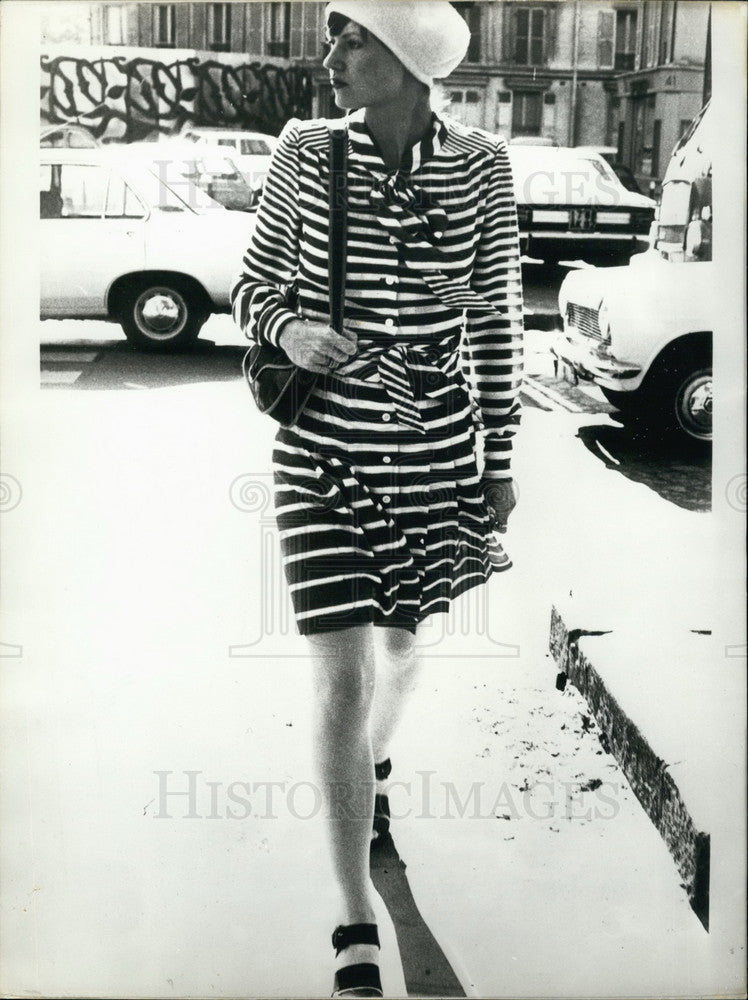 1972 Press Photo Stripes Return for Summer Green White Striped Dress-Historic Images