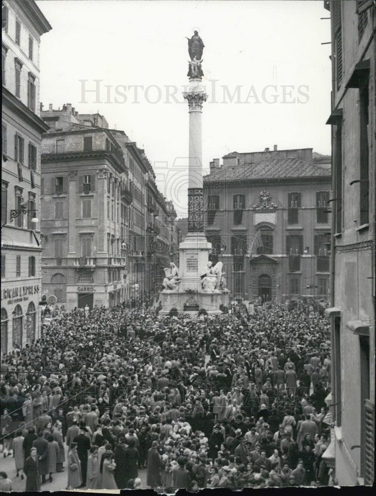 1952 Press Photo Traditional Floral Festival in Spain-Historic Images