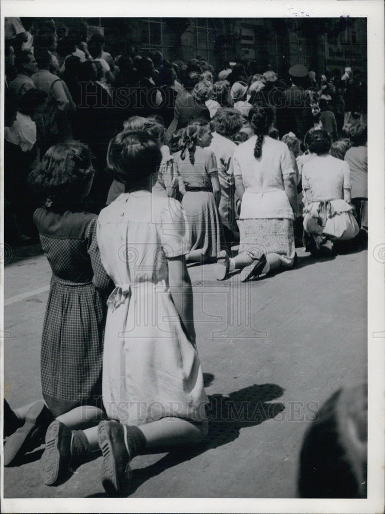 Press Photo Funeral of Cardinal von Faulhaber. Munich. - Historic Images