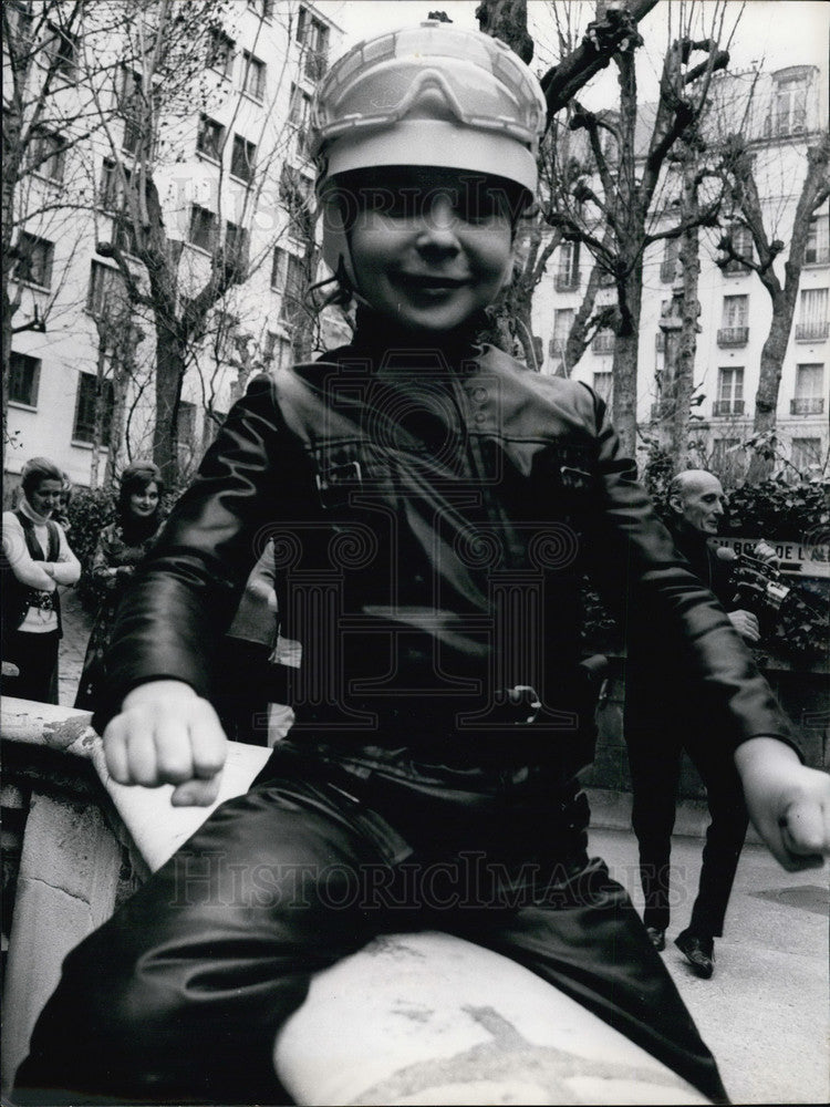 1971 Press Photo "Minimomes" Fashionable Clothing for Children Michou-Egarains - Historic Images