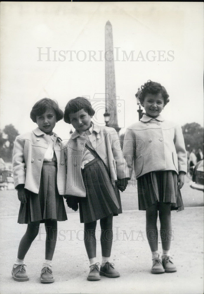 1956 Press Photo America Couple Adopts French Orphans Alice, Claude, and Monique - Historic Images