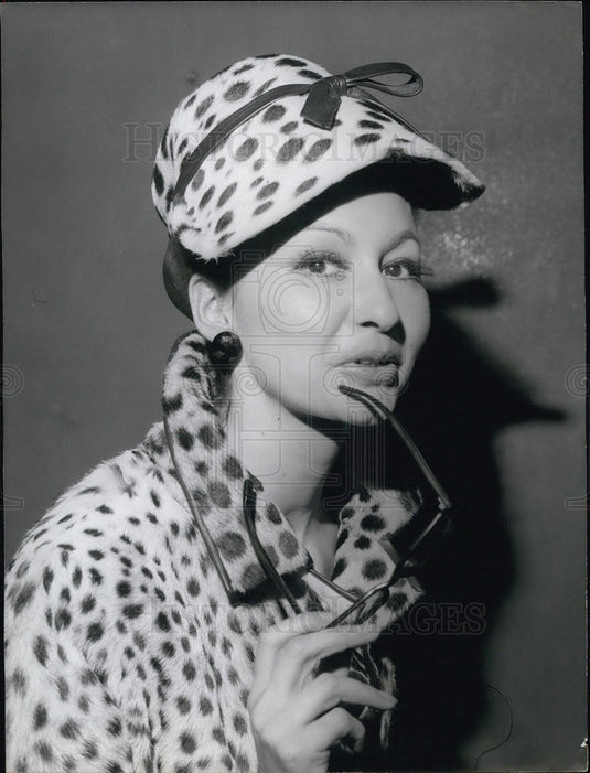 1964 Press Photo Cheetah Hide Coat for Winter - Historic Images