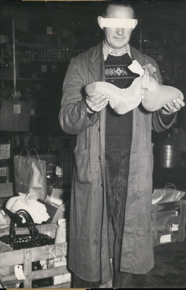 1953, Black Market Coffee in West Berlin. Smuggling. - Historic Images