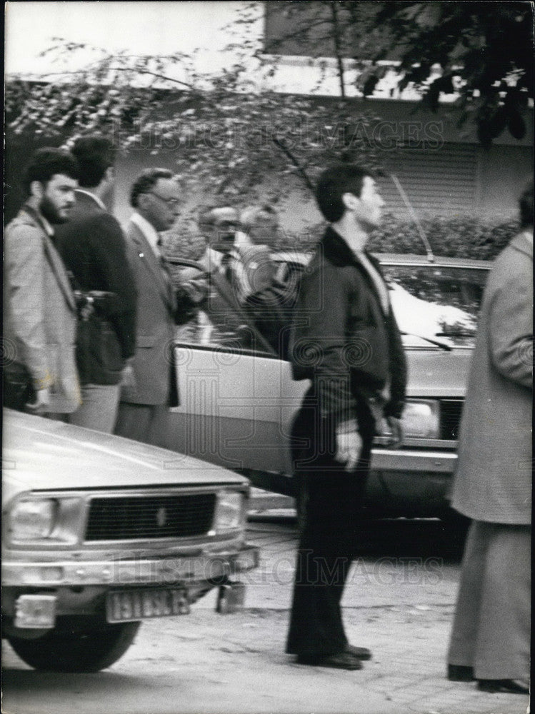 1980, Iran&#39;s Chapour Bakhtiar with Police after Assassination Attempt - Historic Images