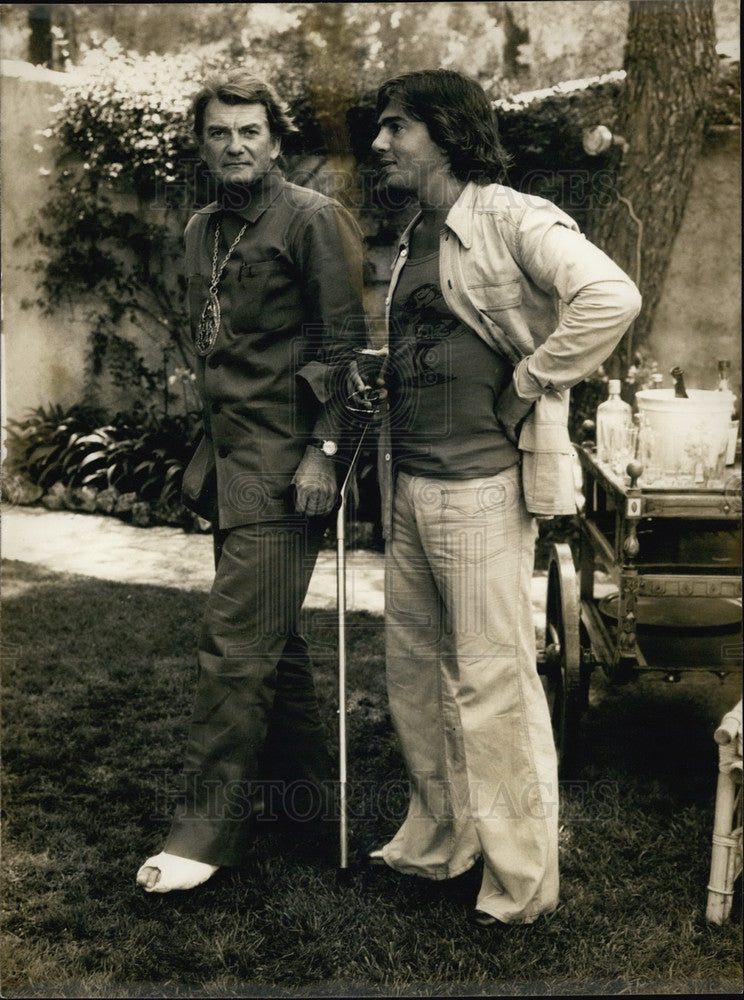 1971 Press Photo Jean Marais Fractured Foot With Son Cannes-Historic Images