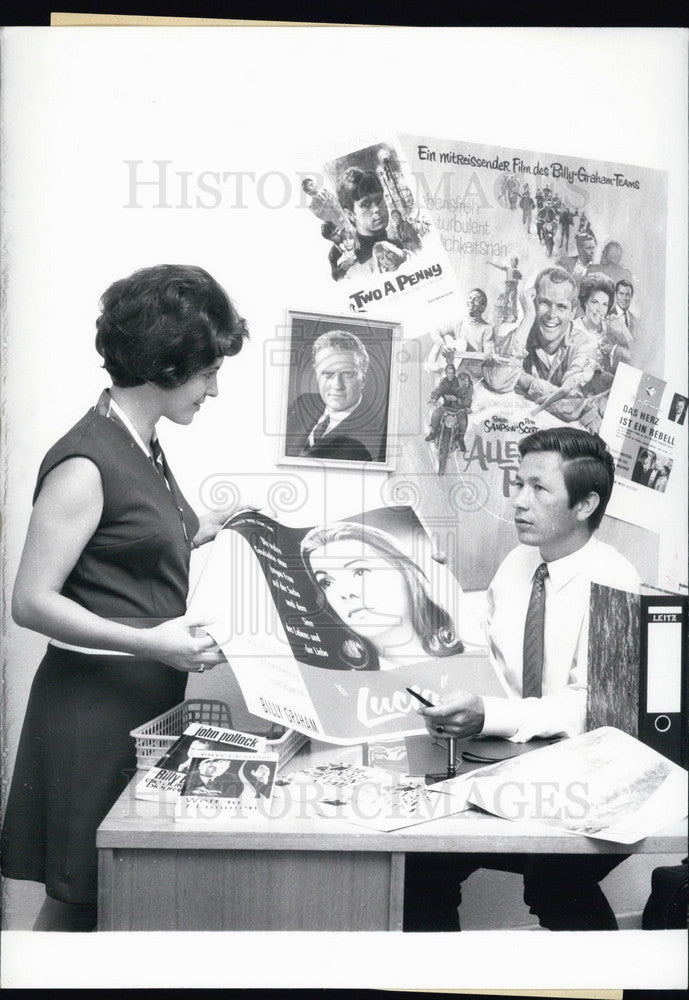 1969 Press Photo Preparations for Billy Graham telethon in Germany.-Historic Images