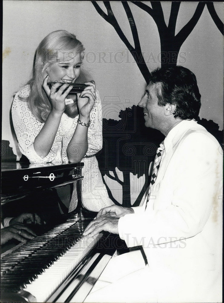 1979 Press Photo Albert Raisner and Fiancée, Brigitte Konjovic - Historic Images