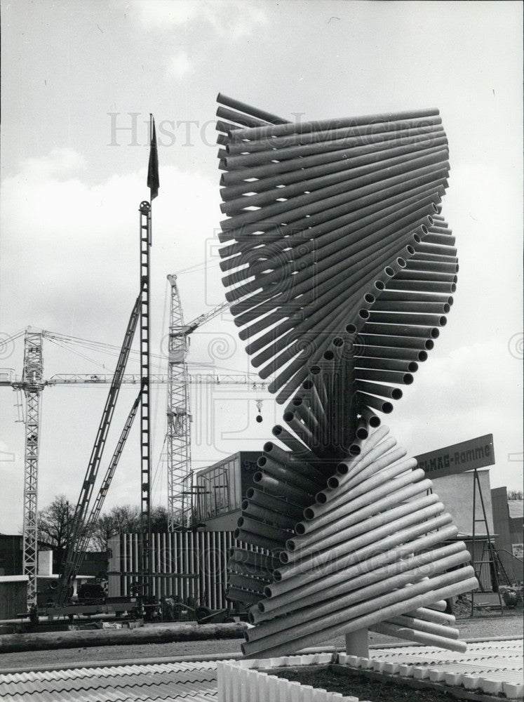 1957 Press Photo German Industrial Exhibition. Hannover. "Rohre aus Eternit"-Historic Images