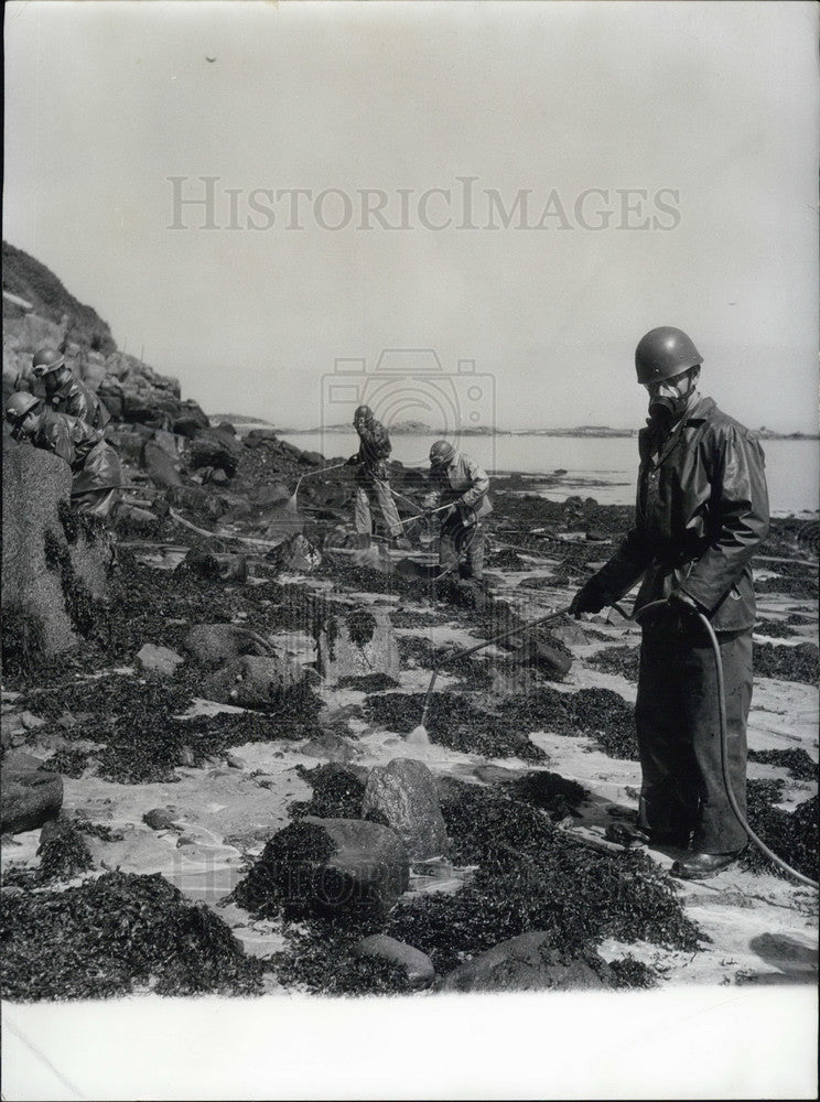 1967, In Brittany the Army Fights an Oil Spill - Historic Images