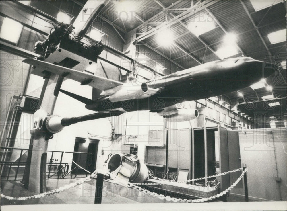 1977, World&#39;s Largest Wind Tunnel &quot;F-1&quot; Near Toulouse - Historic Images