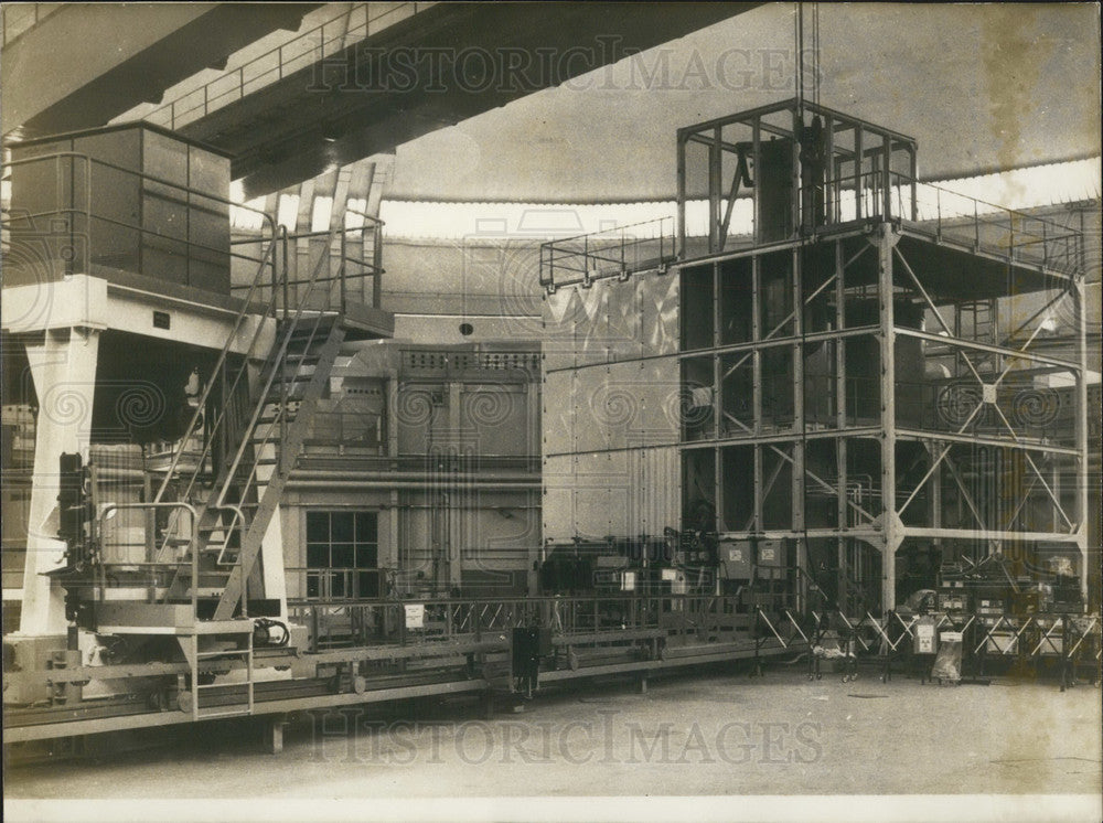 1971, Franco-German Nuclear Reactor Installed in Grenoble - Historic Images