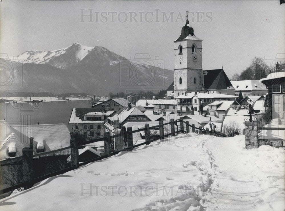 1956 Press Photo Village of St. Wolfgang. Market and Church.-Historic Images