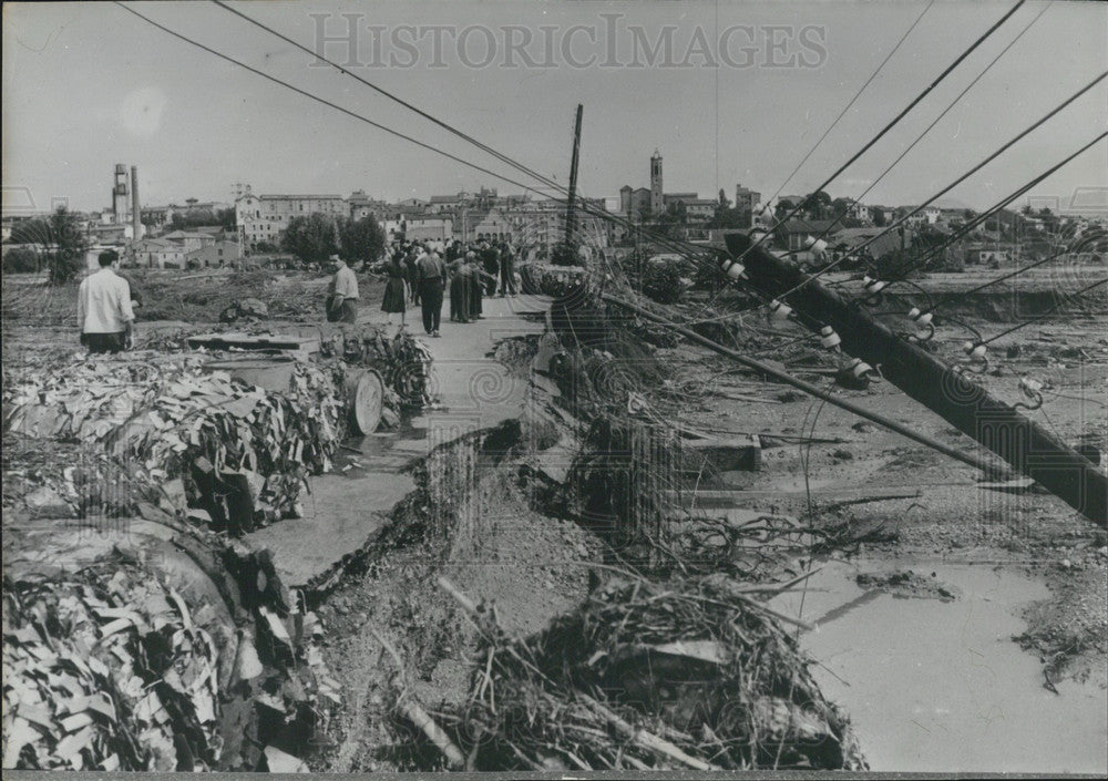 1962 Press Photo Devastating Flood in Catalonia: 414 Dead and 465 Missing-Historic Images