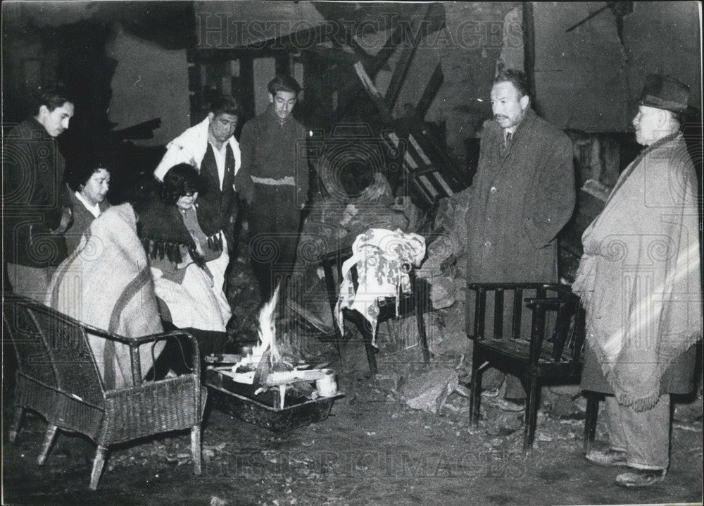 1960 Press Photo Survivors of Chile Earthquake in Concepcion.-Historic Images