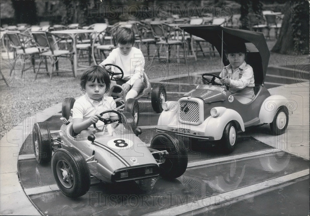 1970 General Toy Company Presents Battery Power Mini-Cars for Kids - Historic Images