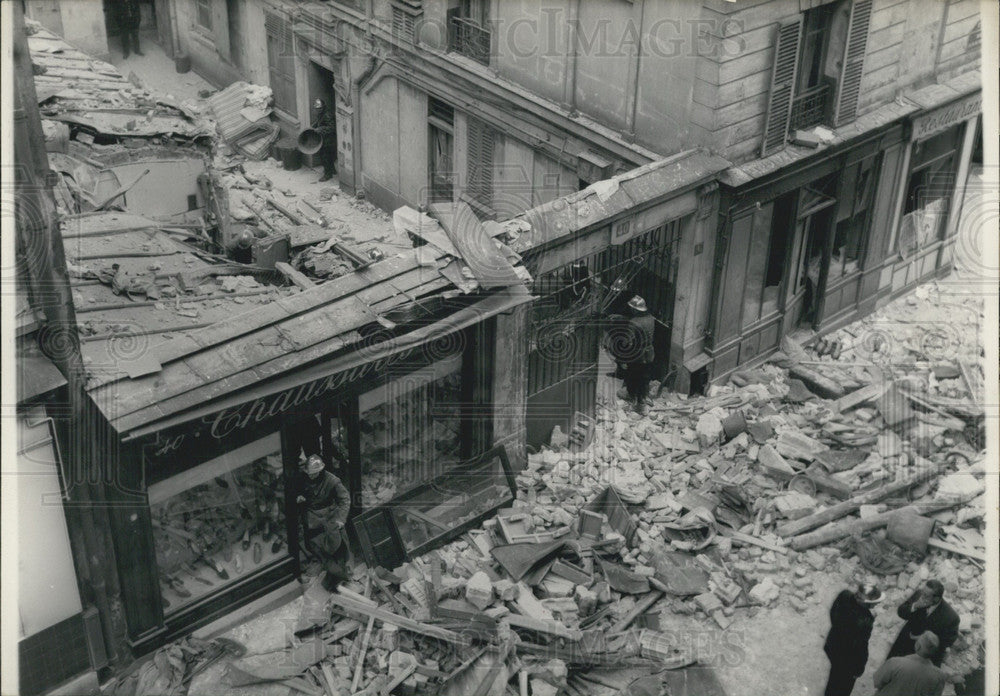 1960 Press Photo Building Explosion on Fecamp Street - Historic Images