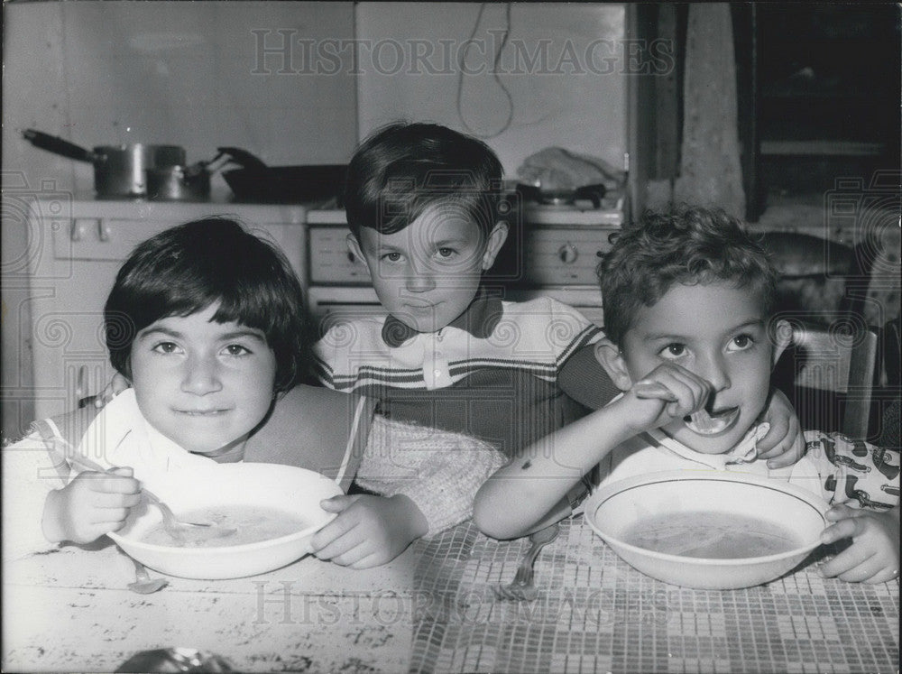 1964 Three Boys Kidnapped Returned Home Safe Marnay - Historic Images