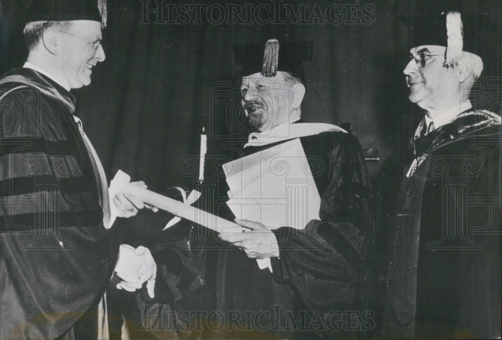 1953 Press Photo Berlin Bishop Otto Dibelius. Doctorate. Gettysburg College.-Historic Images