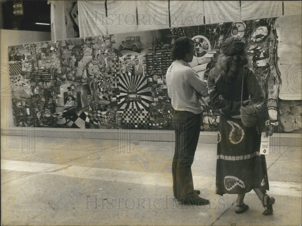 1971 Press Photo Abstract Painting Shows Freedom of Expression in Paris - Historic Images