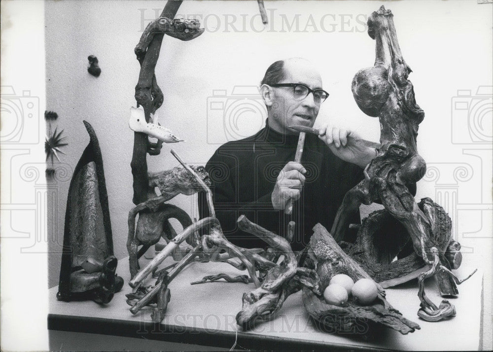 1968 Press Photo Wood Sculpting Artist Jakob Zieger. Aschaffenburg.-Historic Images